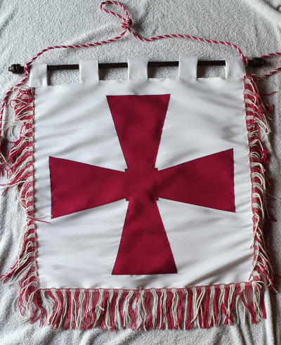 Knights Templar Standards [Beausant & Vexum Beli) pair - Click Image to Close